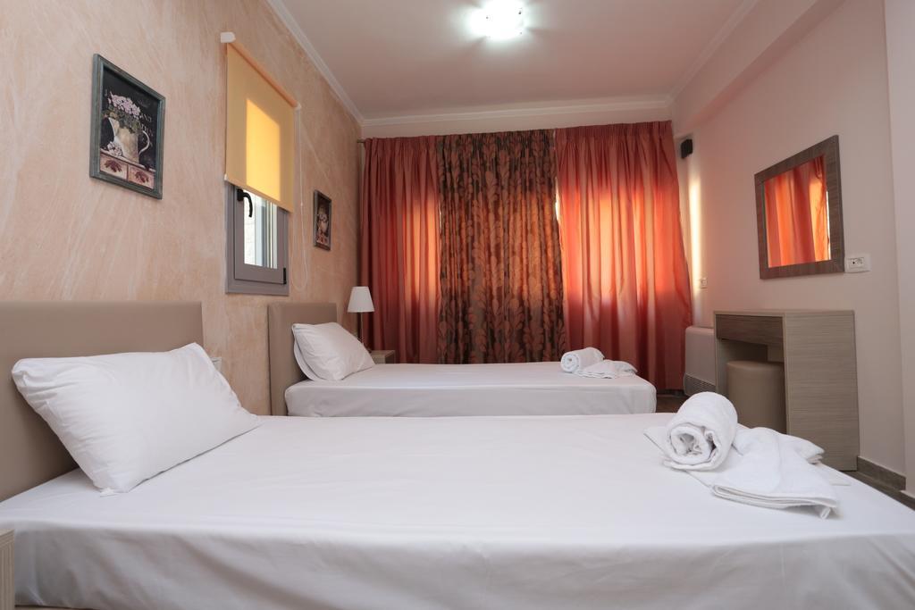Ionian Diamond Villas Mikros Gialos Exterior photo